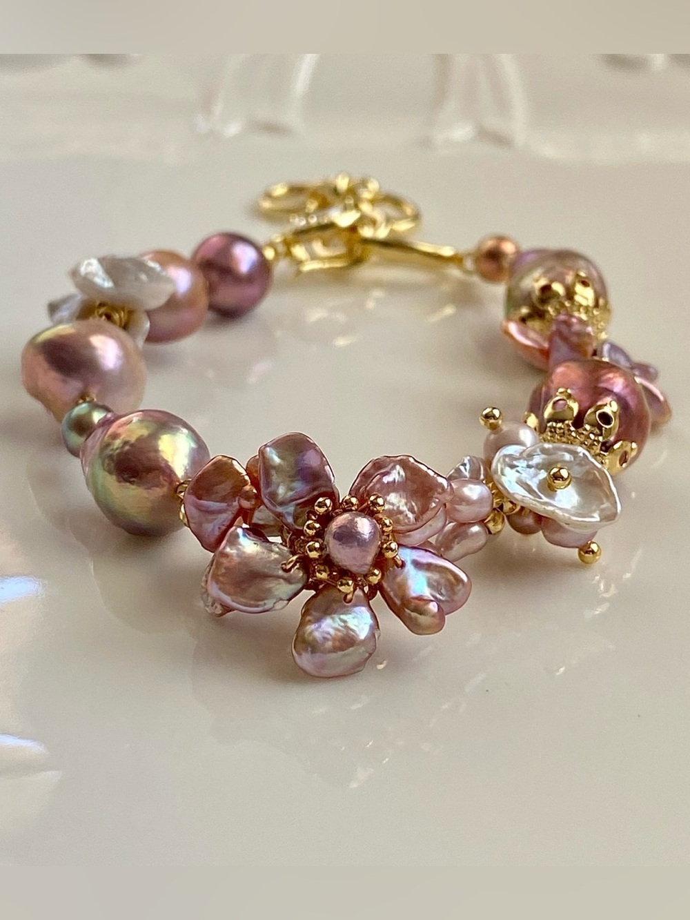 B180-Handmade High Quality Flower Pearl And Metallic Avocado Pearl Bracelet - Picture 2 of 16